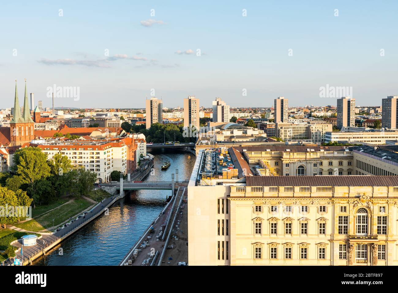 Cityscape of downtown of Berlin with modern skylines at the riverbank ...