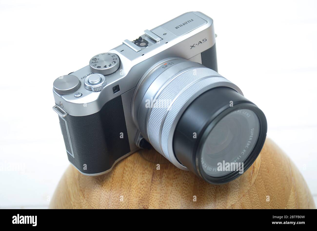Low entry level, Mirrorless 24 megapixel Camera fujifilm X-A5, mirrorless is a generation digital camera using electronic view finder, with out prism Stock Photo