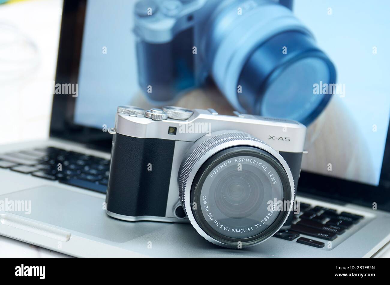 Low entry level, Mirrorless 24 megapixel Camera fujifilm X-A5, mirrorless  is a generation digital camera using electronic view finder, with out prism  Stock Photo - Alamy