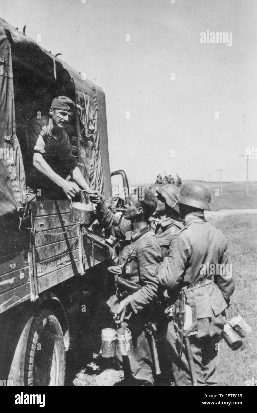 Field kitchen ww2 hires stock photography and images Alamy