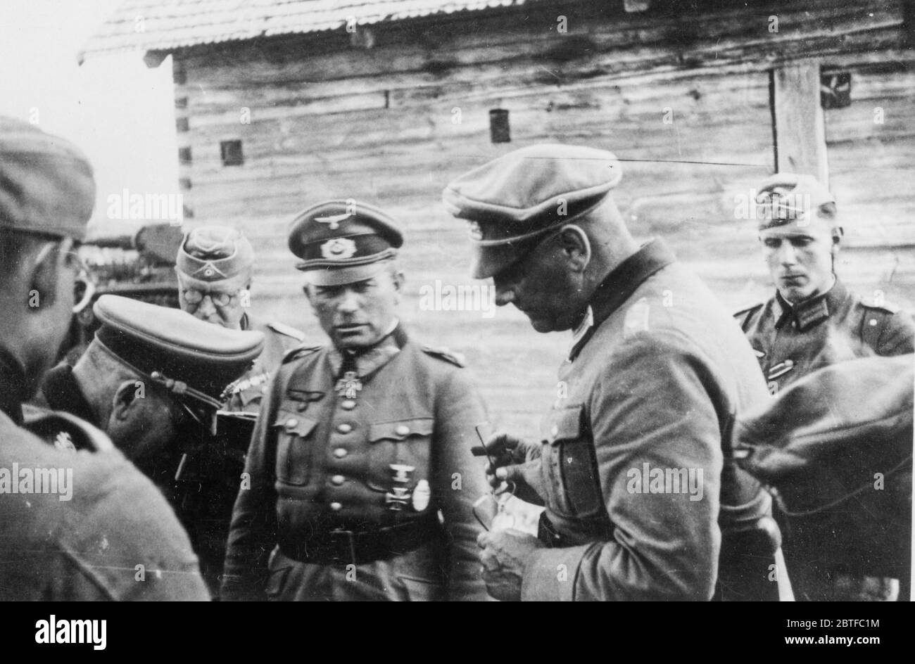 Heinz Guderian at division headquarters in Tolotschin Operation Barbarossa - German Invasion of Russia, 1941 - 15th Infantary Division of the Thuringia-Kurhessen Division Stock Photo