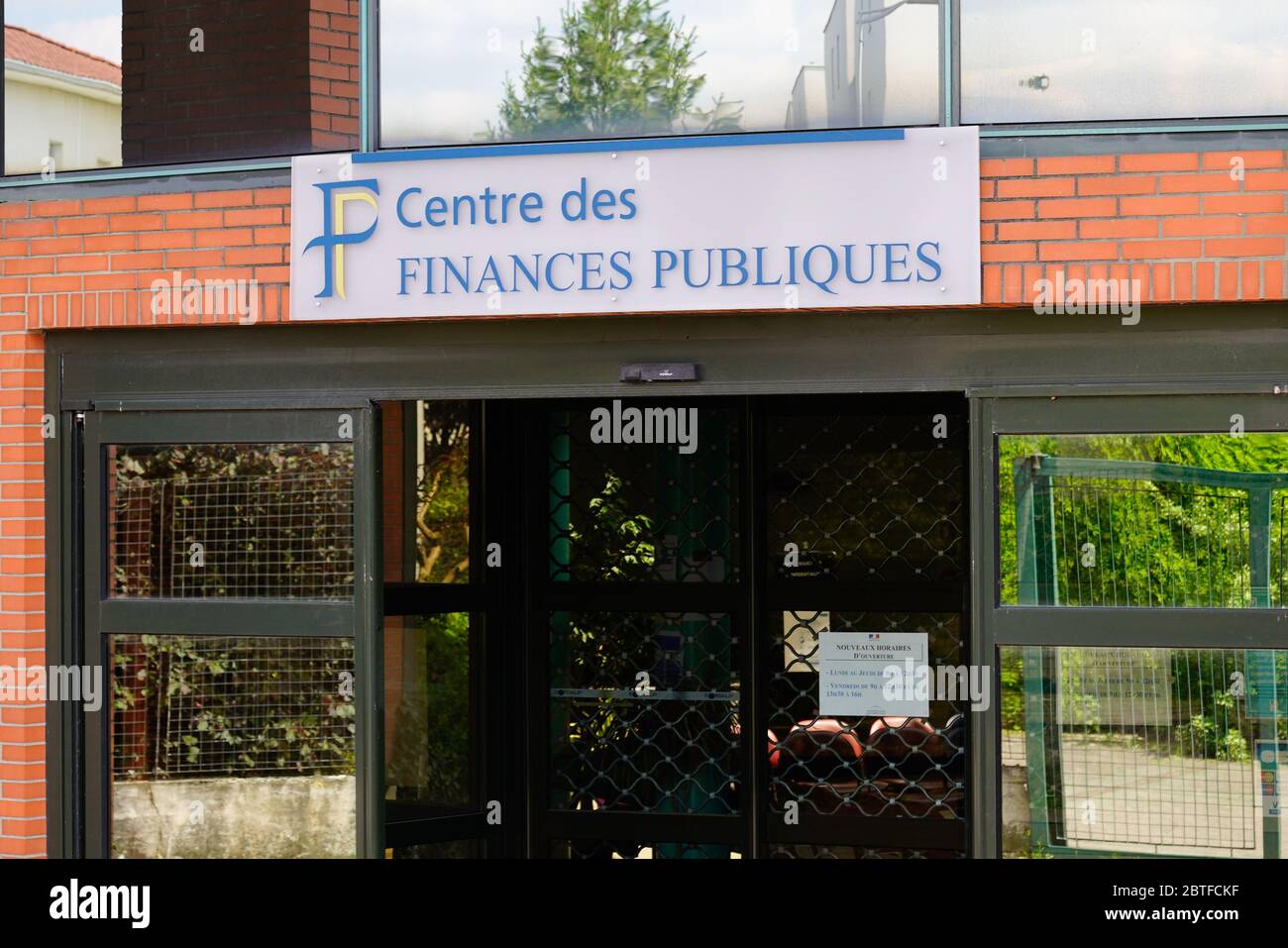 Bordeaux , Aquitaine / France - 05 05 2020 : centre des Finances Publiques logo sign text of Tax office French public finance administration building Stock Photo