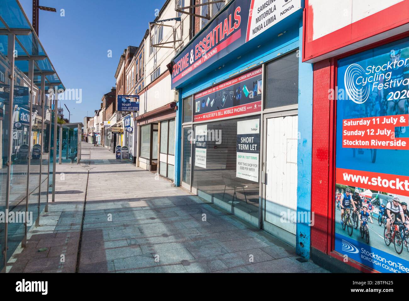 Empty Shops Sale Let High Resolution Stock Photography And Images Alamy