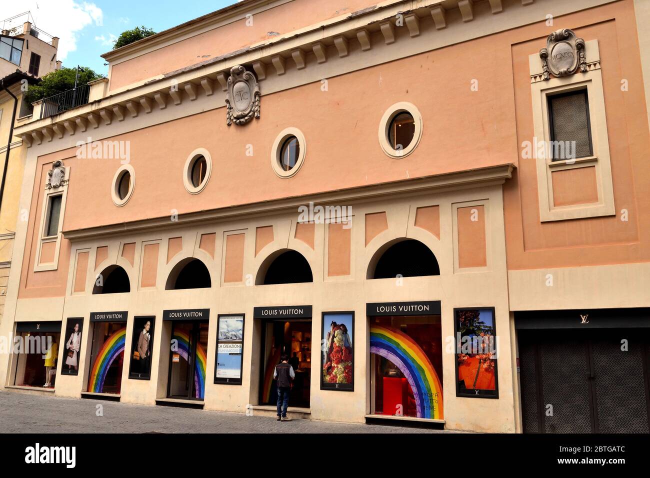 May 25th 2020, Rome, Italy: View of the Louis Vuitton store in without  tourists due to the phase 2 of lockdown Stock Photo - Alamy