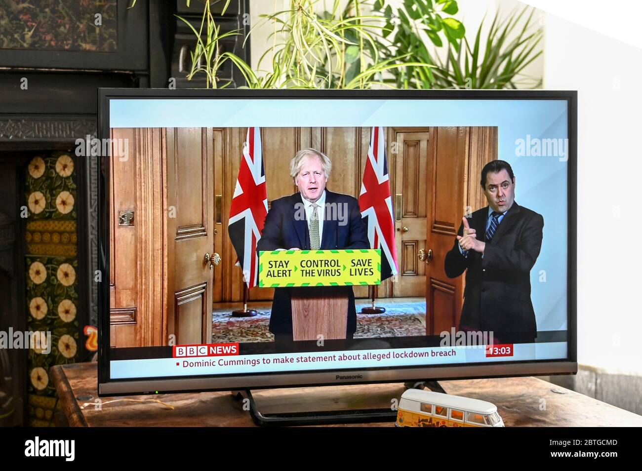 Boris Johnson giving the daily televised briefing from Downing Street during the Coronavirus pandemic. By-line " Dominic Cummings to make statement" Stock Photo