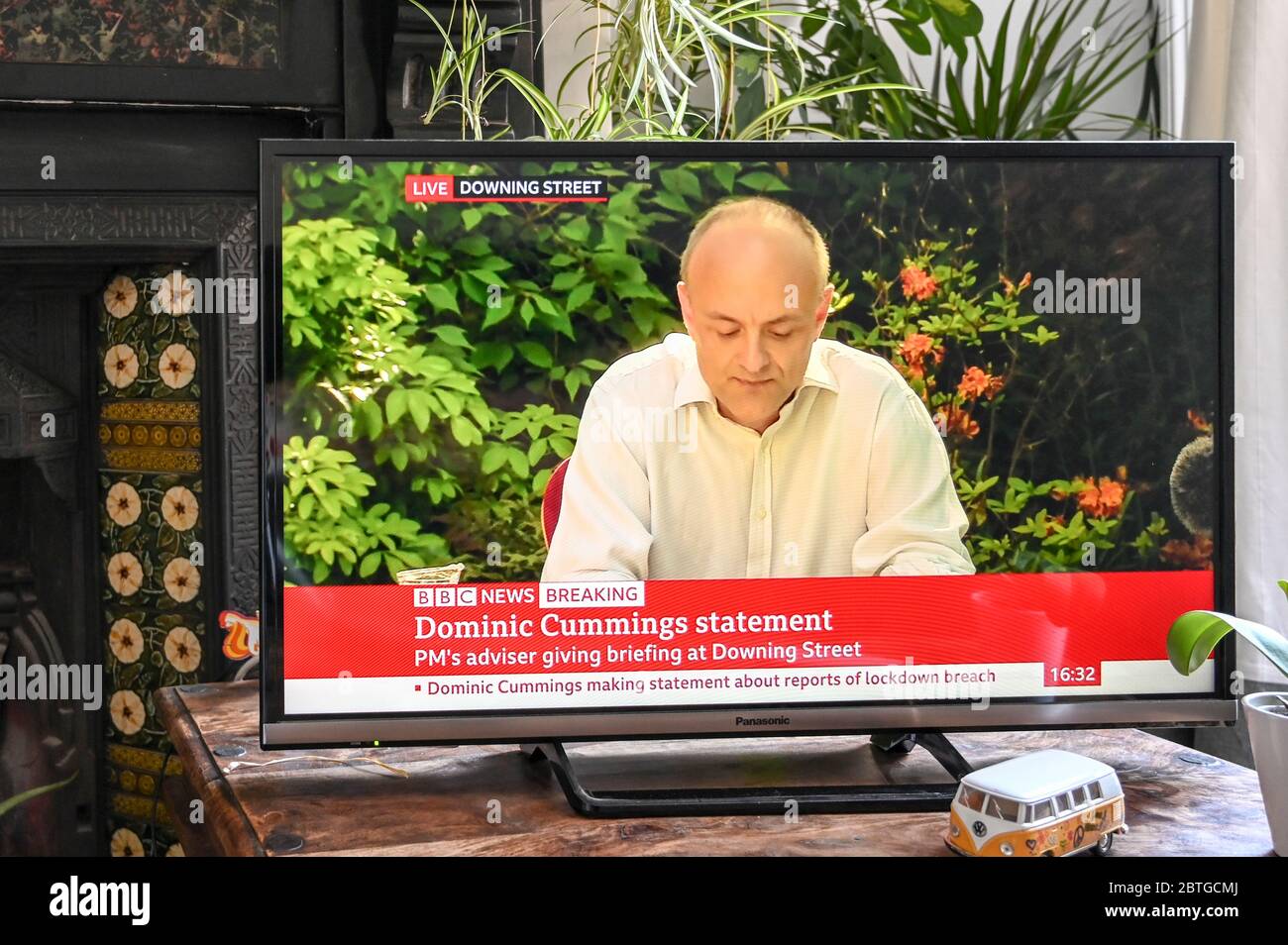 Dominic Cummings giving a televised press conference from the Downing Street rose garden after breaching the lockdown during the Coronavirus pandemic. Stock Photo