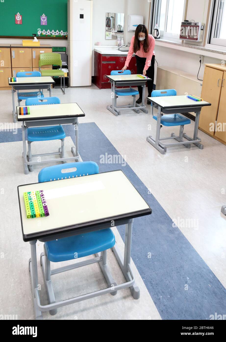 Grade 3 teacher hires stock photography and images Alamy