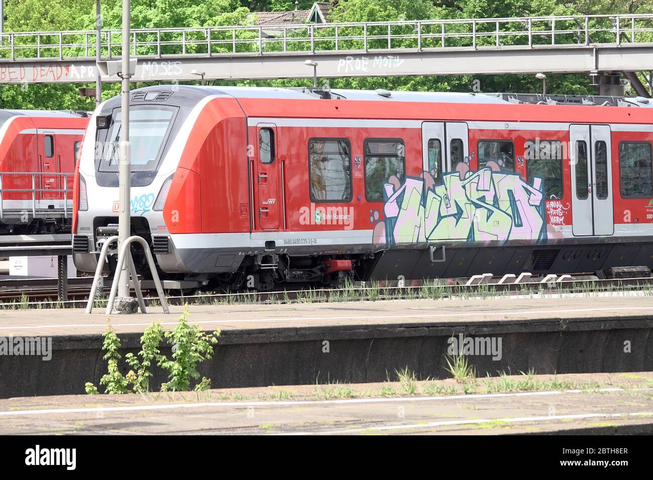 Hamburg, Germany. 15th May, 2020. S-Bahn trains of the Deutsche Bahn are  located on a siding near Altona station. Sprayed graffiti can be seen on  one of the trains. Credit: Bodo Marks/dpa/Alamy