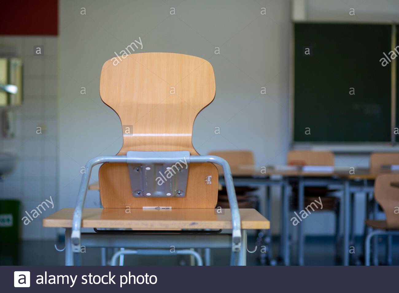 Empty chair classroom hires stock photography and images Alamy