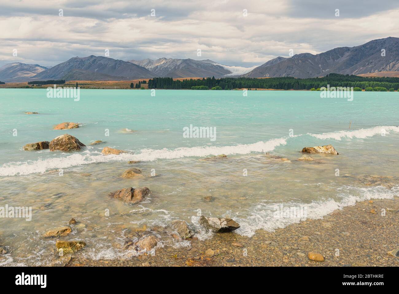 Lake Tekapo in the south island of New Zealand Stock Photo - Alamy