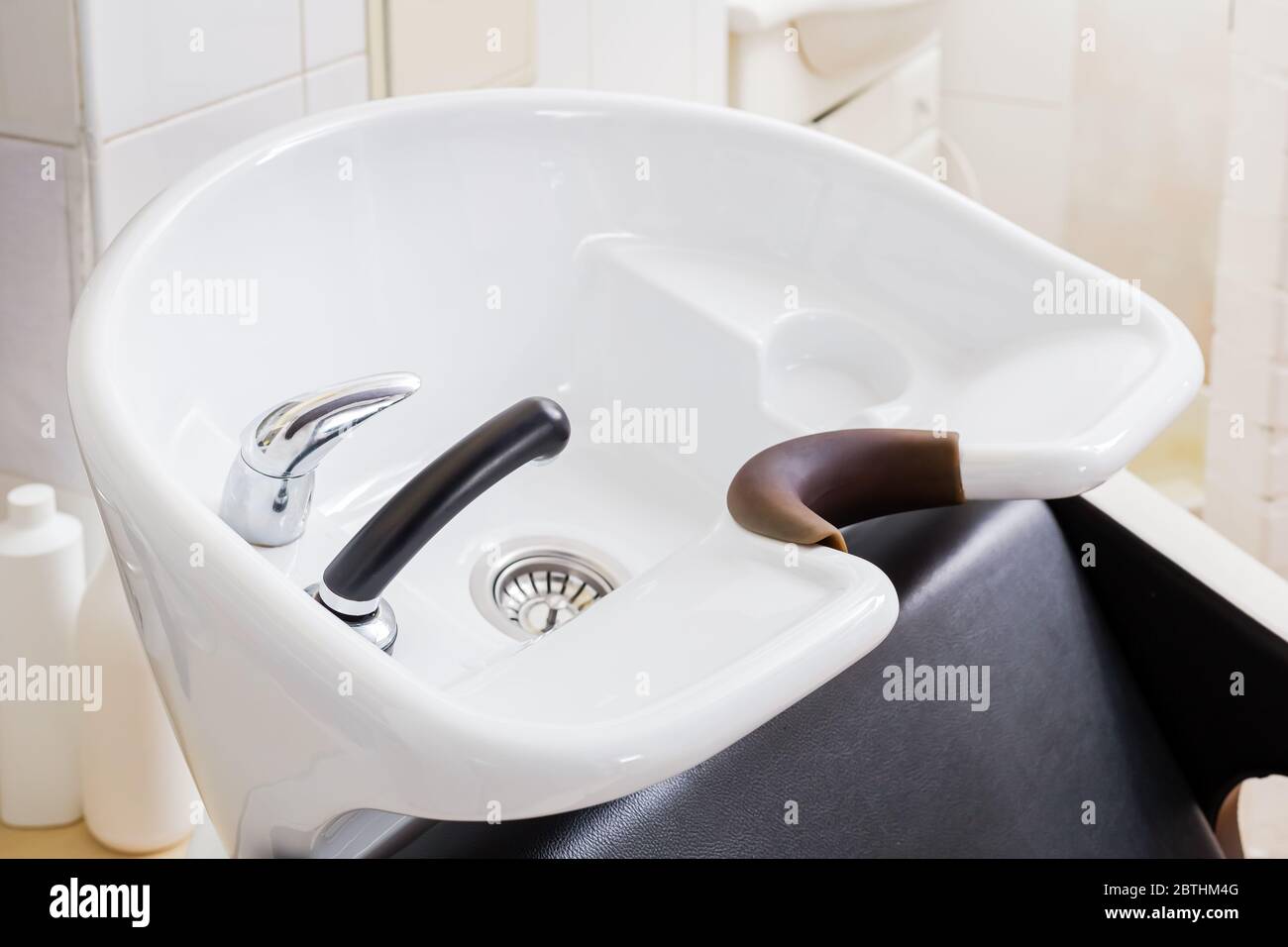 Barber sink hi-res stock photography and images - Alamy