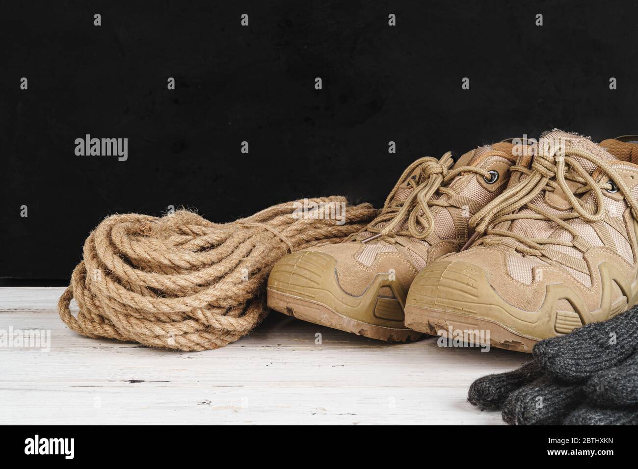 Explorer on rope hi-res stock photography and images - Alamy