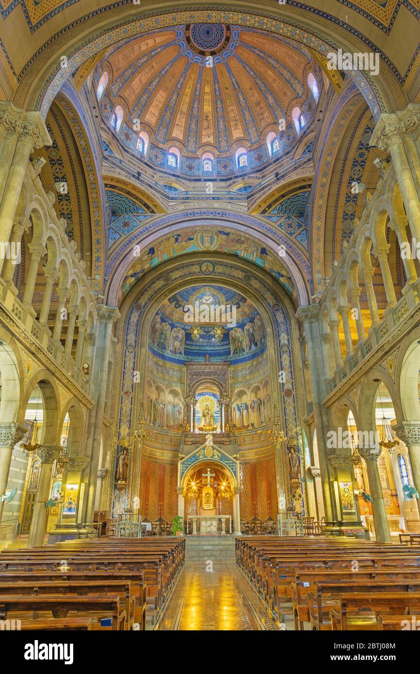 BARCELONA, SPAIN - MARCH 3, 2020: The nave of chruch Santuari de la Mare de Deu del Carme (carmelites). Stock Photo