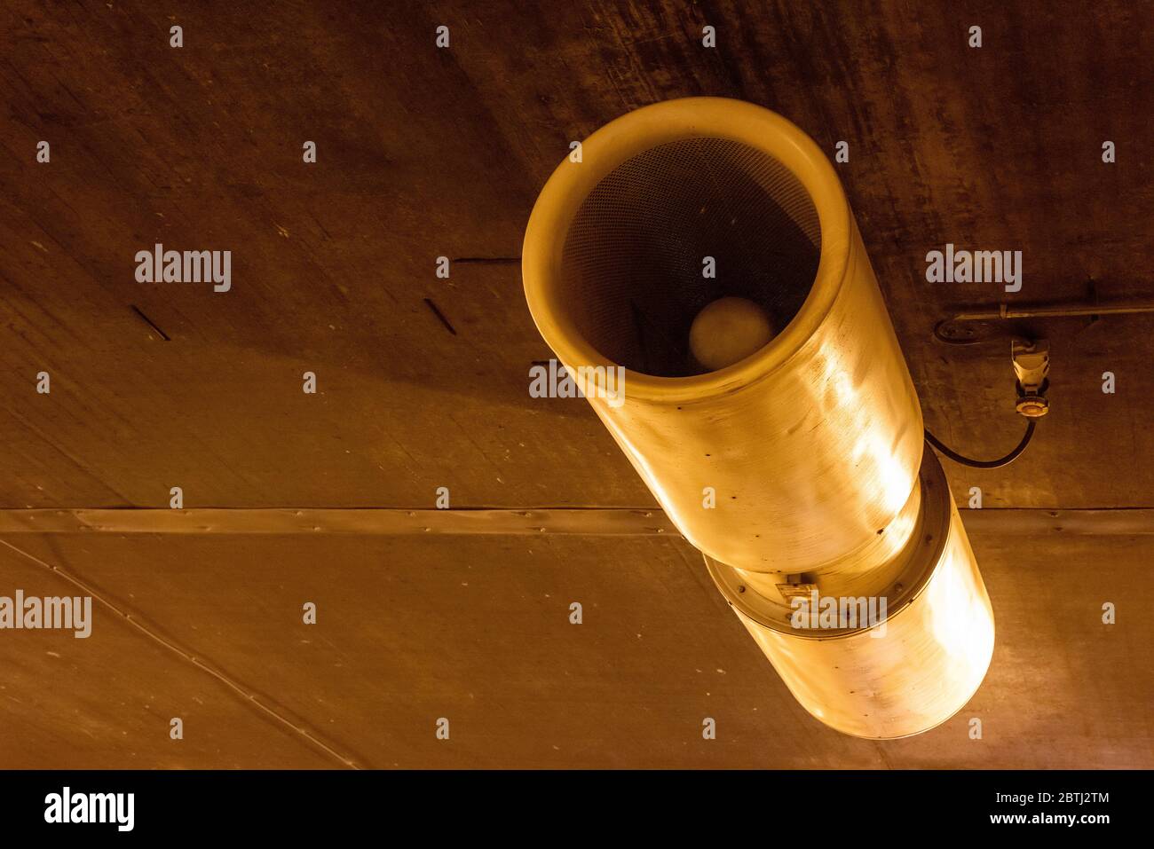 Car Tunnel Ventilation Tunnel jet fan set up on the ceiling for