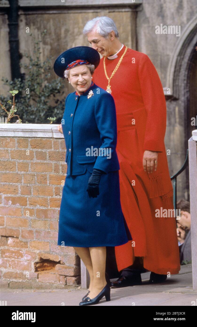 Hm Queen Elizabeth Ii Attends The Easter Services At St Georges Chapel At Windsor Castle Windsor England April 1991 Stock Photo Alamy
