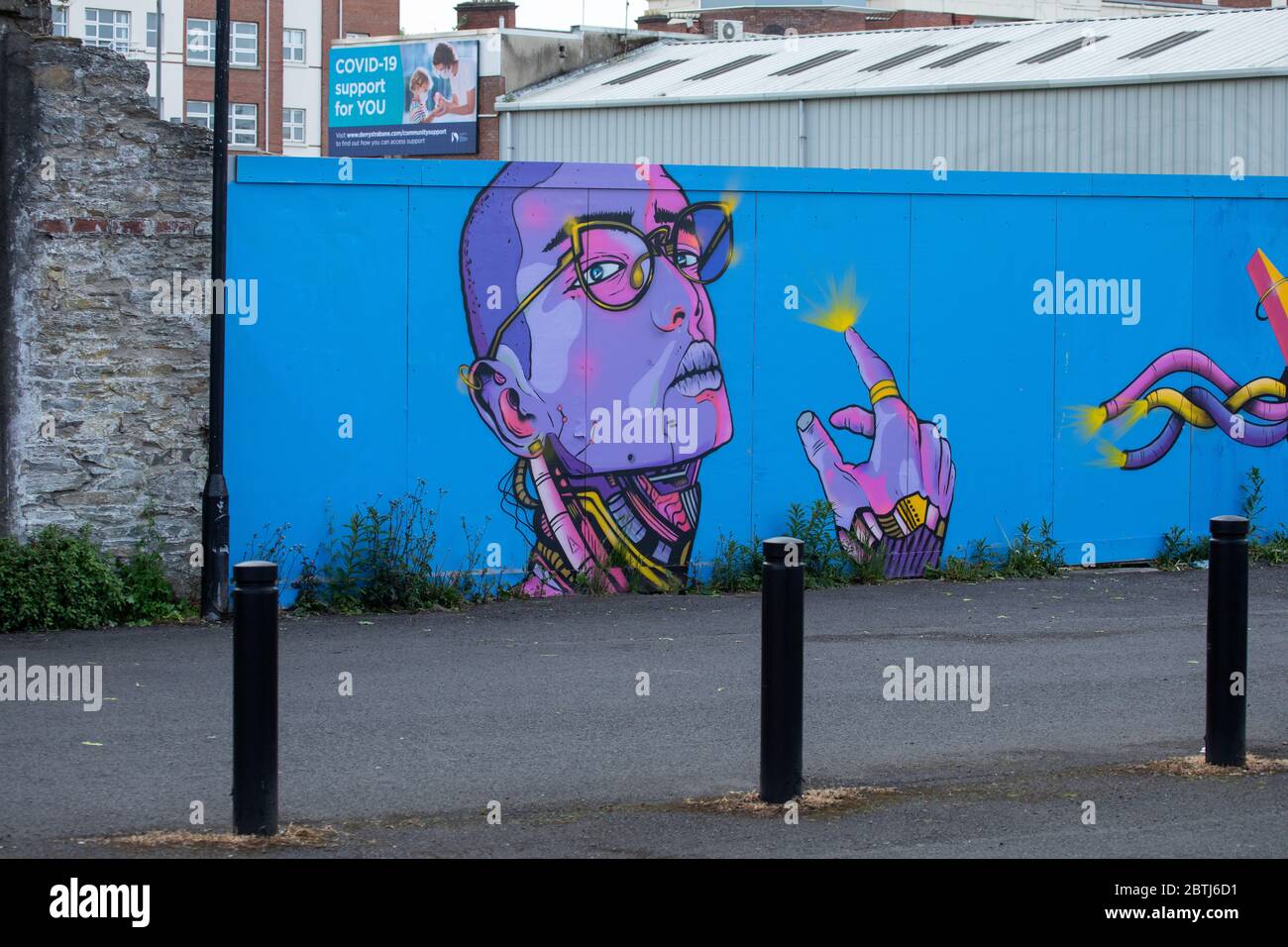 Derry - street art Stock Photo - Alamy