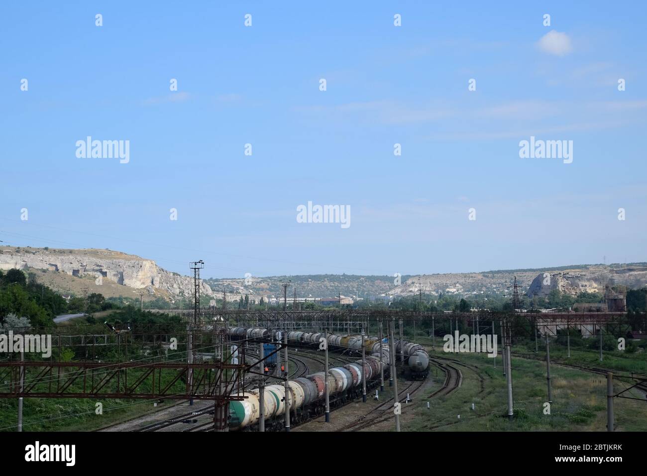 a Railroad tracks opposite the ancient quarry Stock Photo Alamy