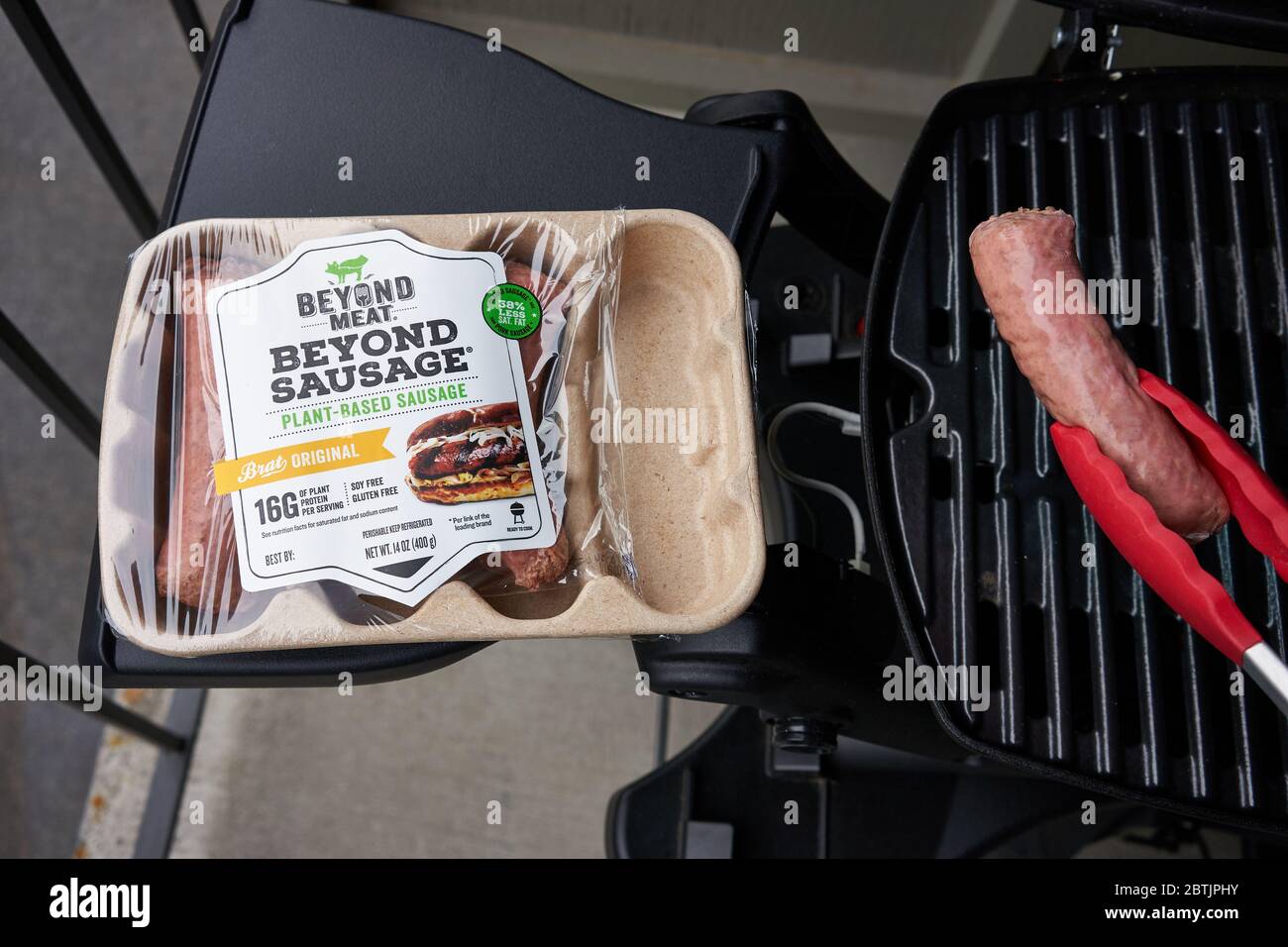 BEYOND MEAT brand plant-based Beyond Sausage on the grill. Stock Photo