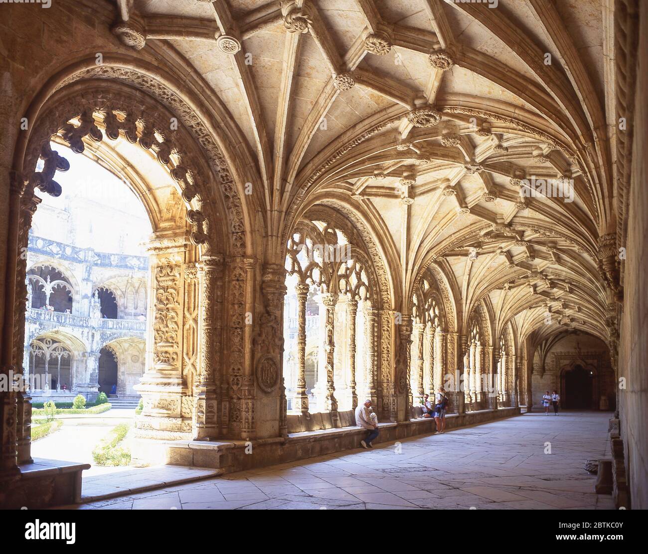 The cloisters, Jerónimos Monastery (Mosteiro dos Jeronimos), Belem District, Lisbon, Portugal Stock Photo