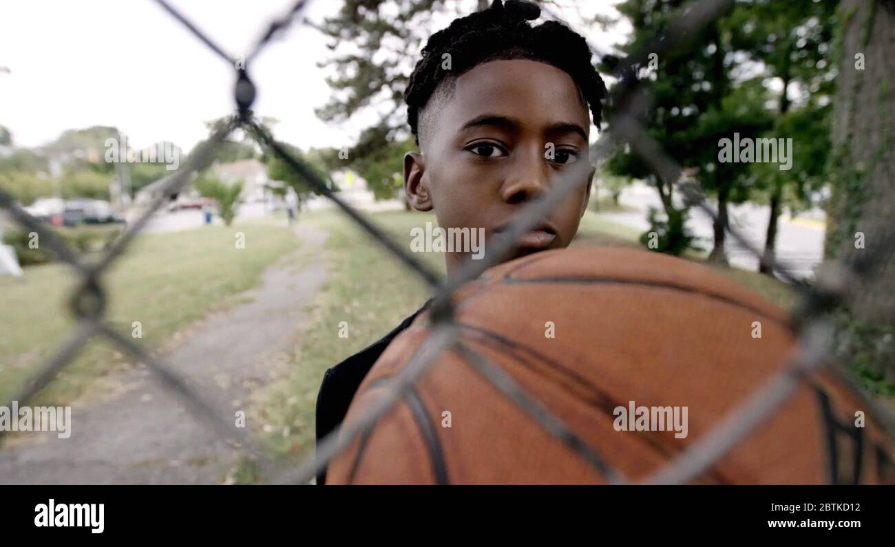 BASKETBALL COUNTY IN THE WATER, young basketball player in Prince