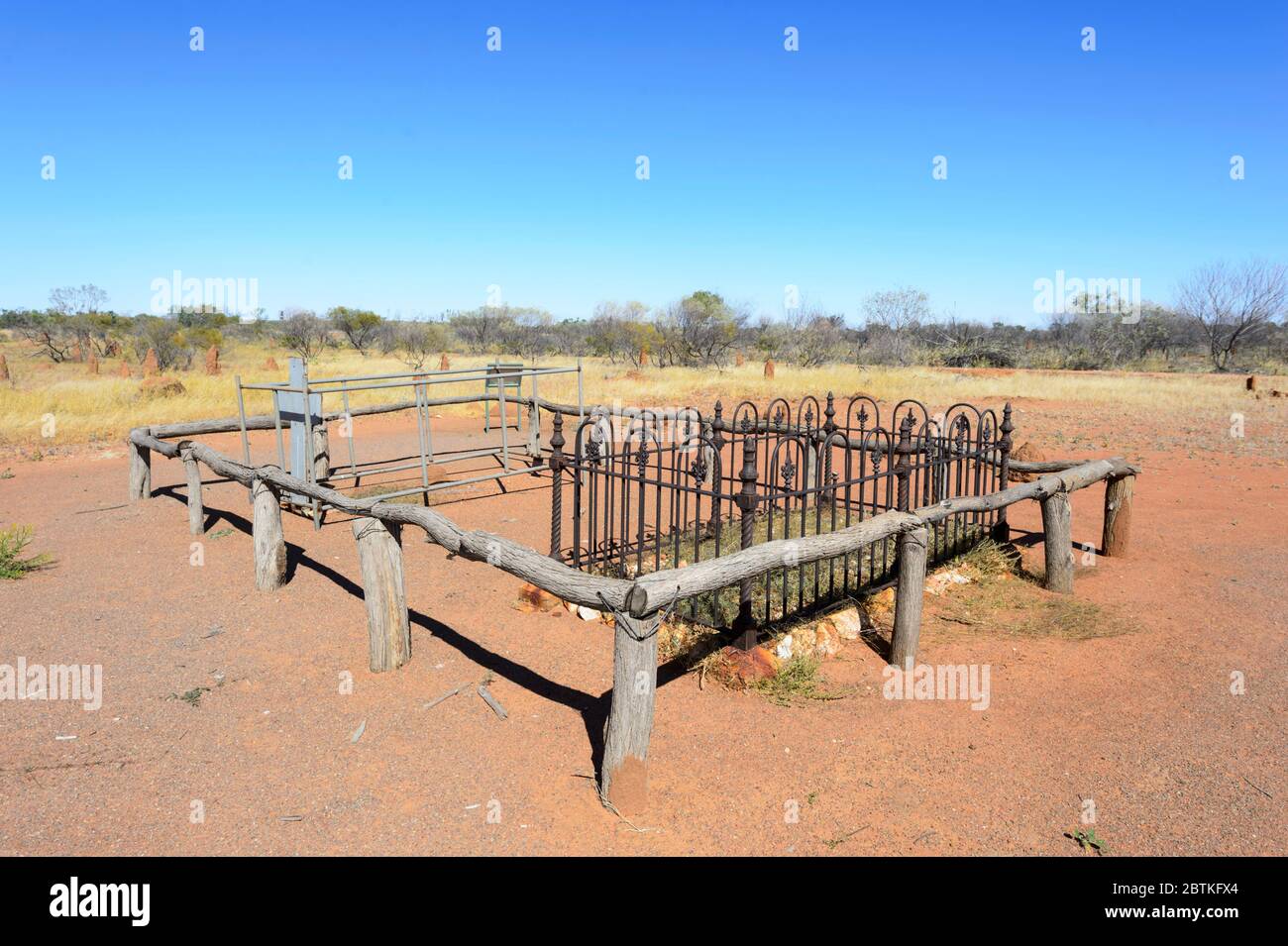 Pioneers' graves at Tennant Creek Telegraph Station, Northern Territory, NT, Australia Stock Photo