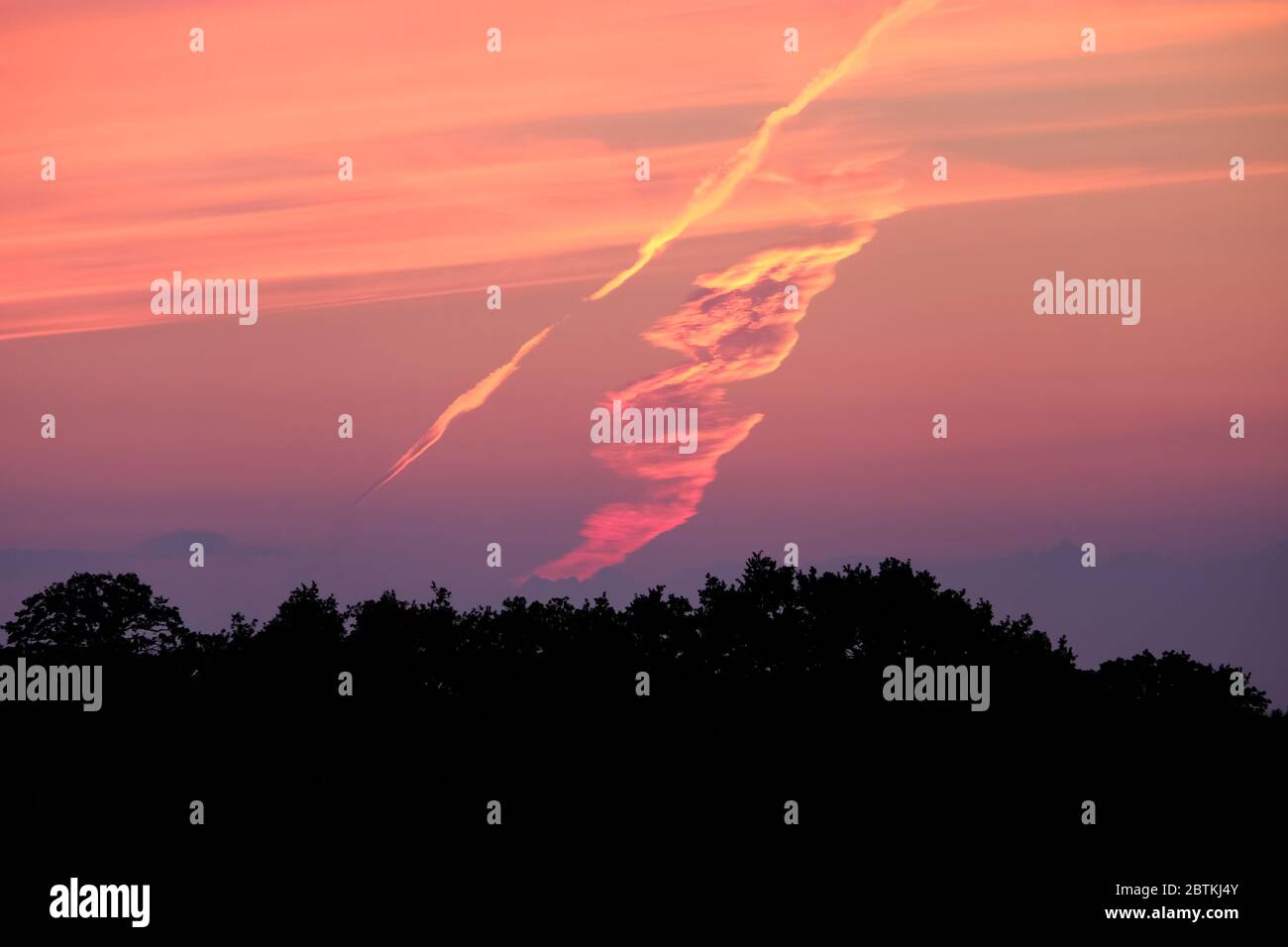 Reflect light hi-res stock photography and images - Alamy