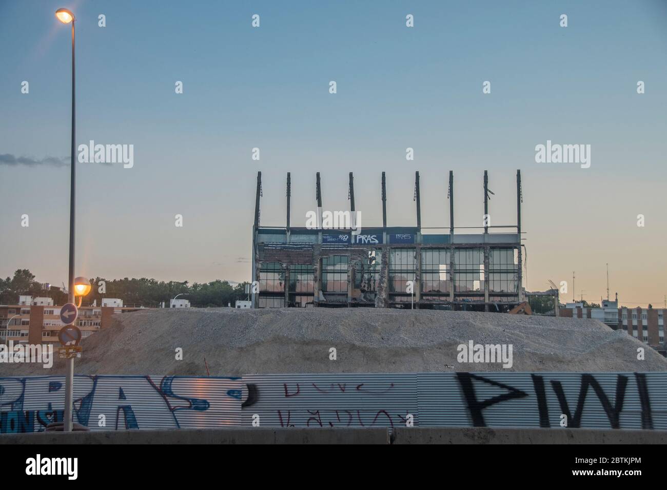 Madrid, Spain 25th may 2020. Demolition and last days of the Vicente Calderón stadium. Alberto Sibaja Ramírez/Alamy Live News Stock Photo