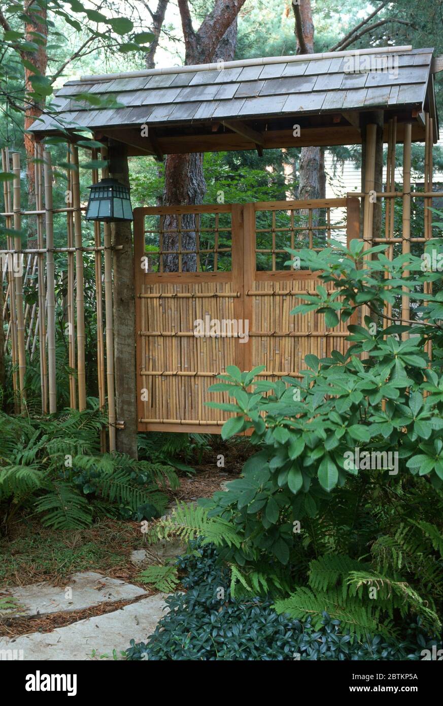 Bamboo gate hires stock photography and images Alamy