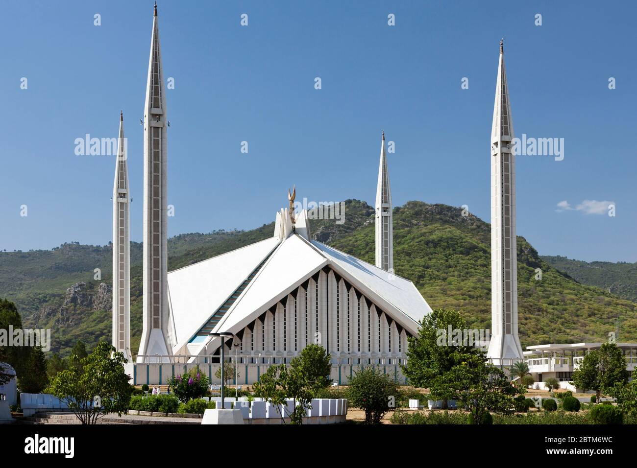 Faisal Mosque, modern mosque shaped like Bedouin tent, Islamabad, Islamabad Capital Territory, Pakistan, South Asia, Asia Stock Photo