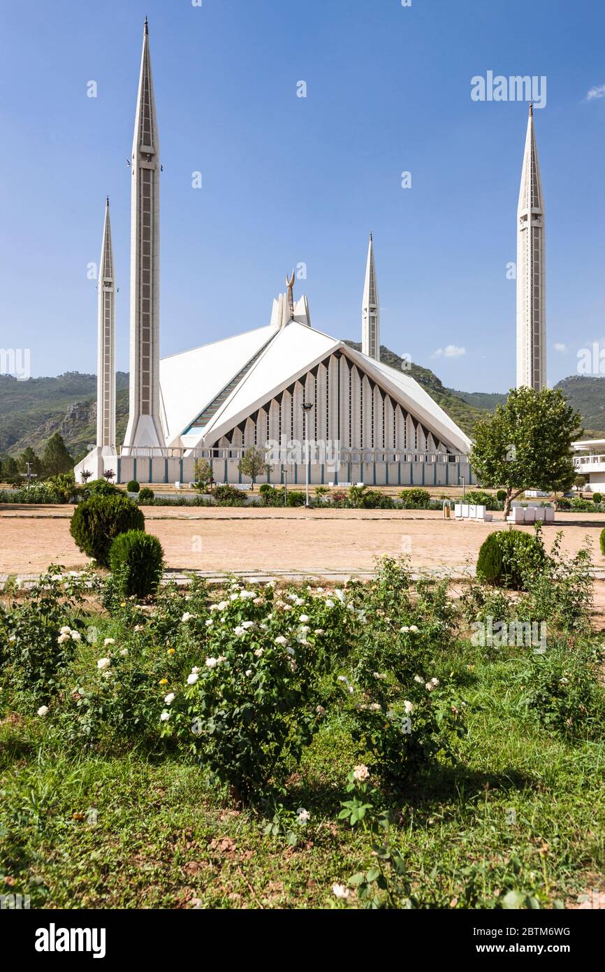 Faisal Mosque, modern mosque shaped like Bedouin tent, Islamabad, Islamabad Capital Territory, Pakistan, South Asia, Asia Stock Photo