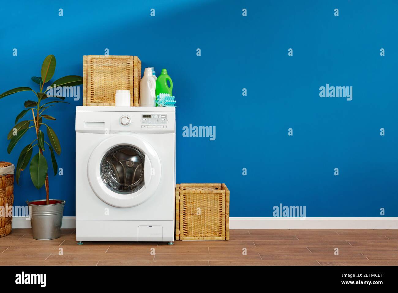 Dirty utility room hires stock photography and images Alamy