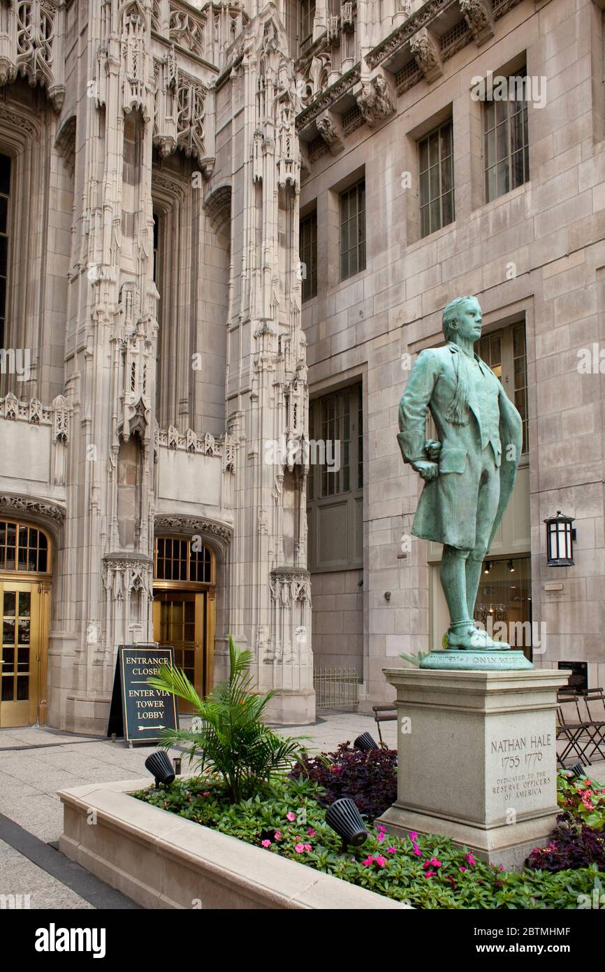 Vertical view of the Nathan Hale statue at the Herald Tribune Tower