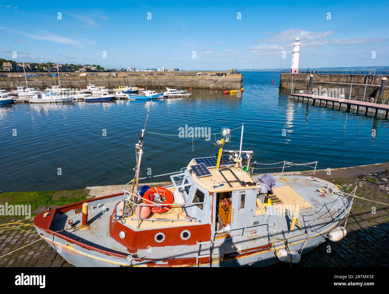 Newhaven harbour fishing boat hi-res stock photography and images - Alamy