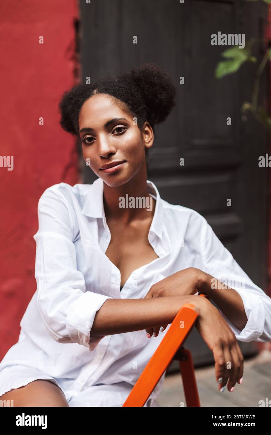 Dark curly hair dreamy hi-res stock photography and images - Alamy
