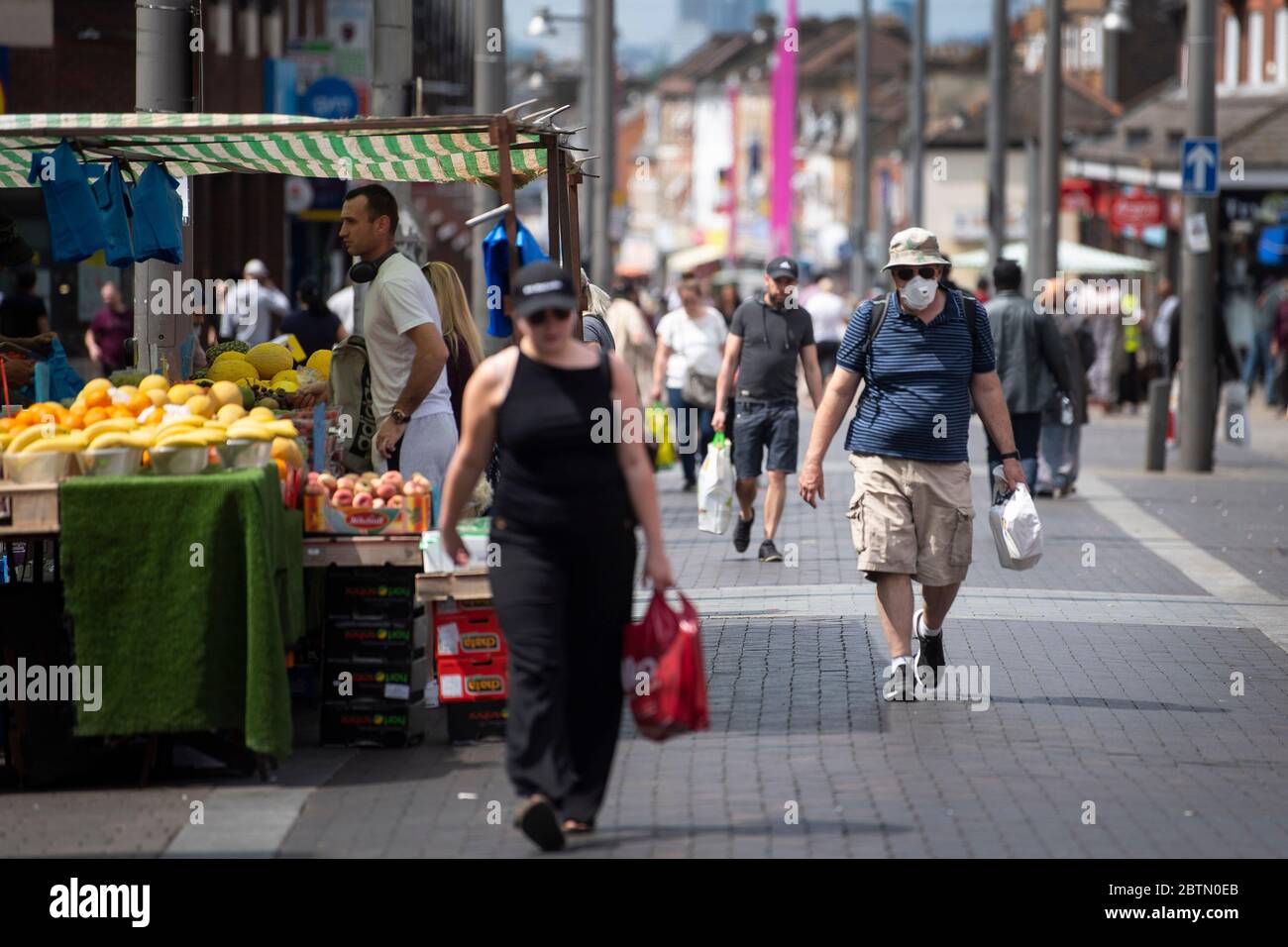 Street market london fruit hi-res stock photography and