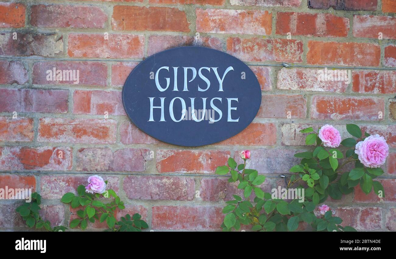 Gipsy House the home of Roald Dahl Stock Photo Alamy