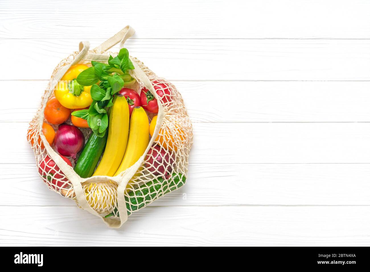 Food waste onions hi-res stock photography and images - Alamy