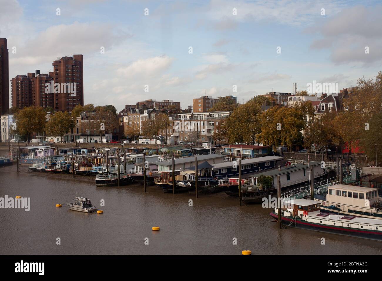 houseboats on the River Thames near Chelsea in London, England, UK Stock Photo Alamy