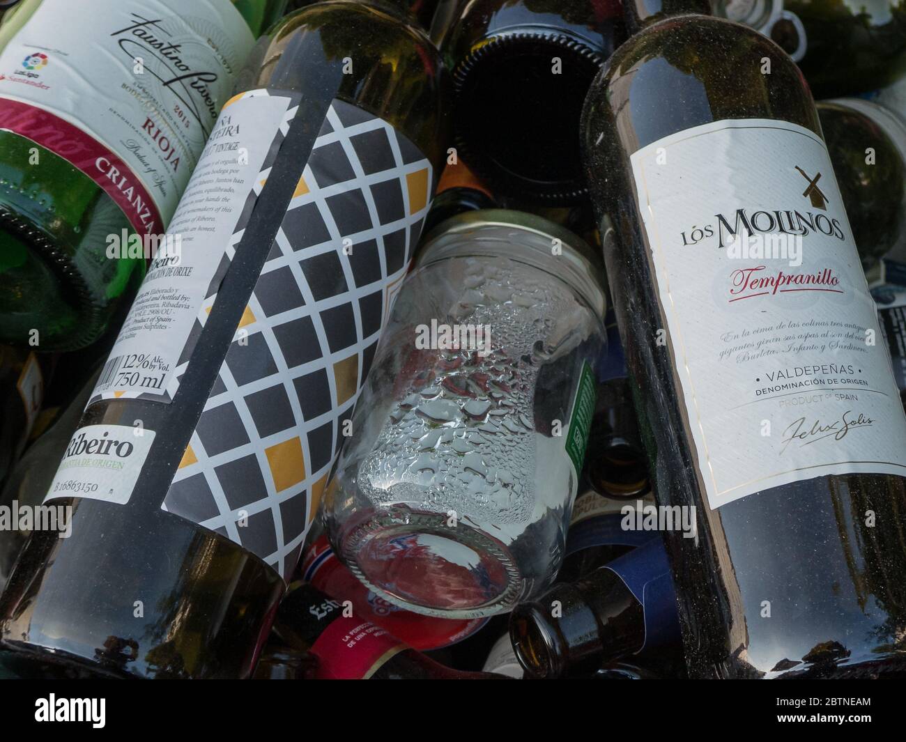 Pile of empty bottles hi-res stock photography and images - Alamy