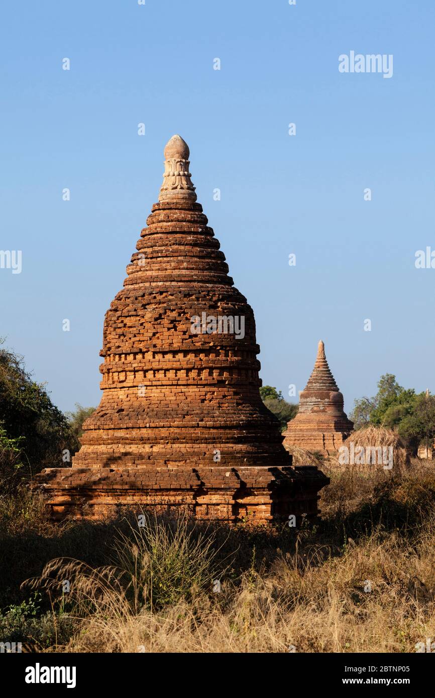 Ancient Pagodas and Stupas In The Bagan Archaeological Zone, Bagan, Mandalay Region, Myanmar. Stock Photo