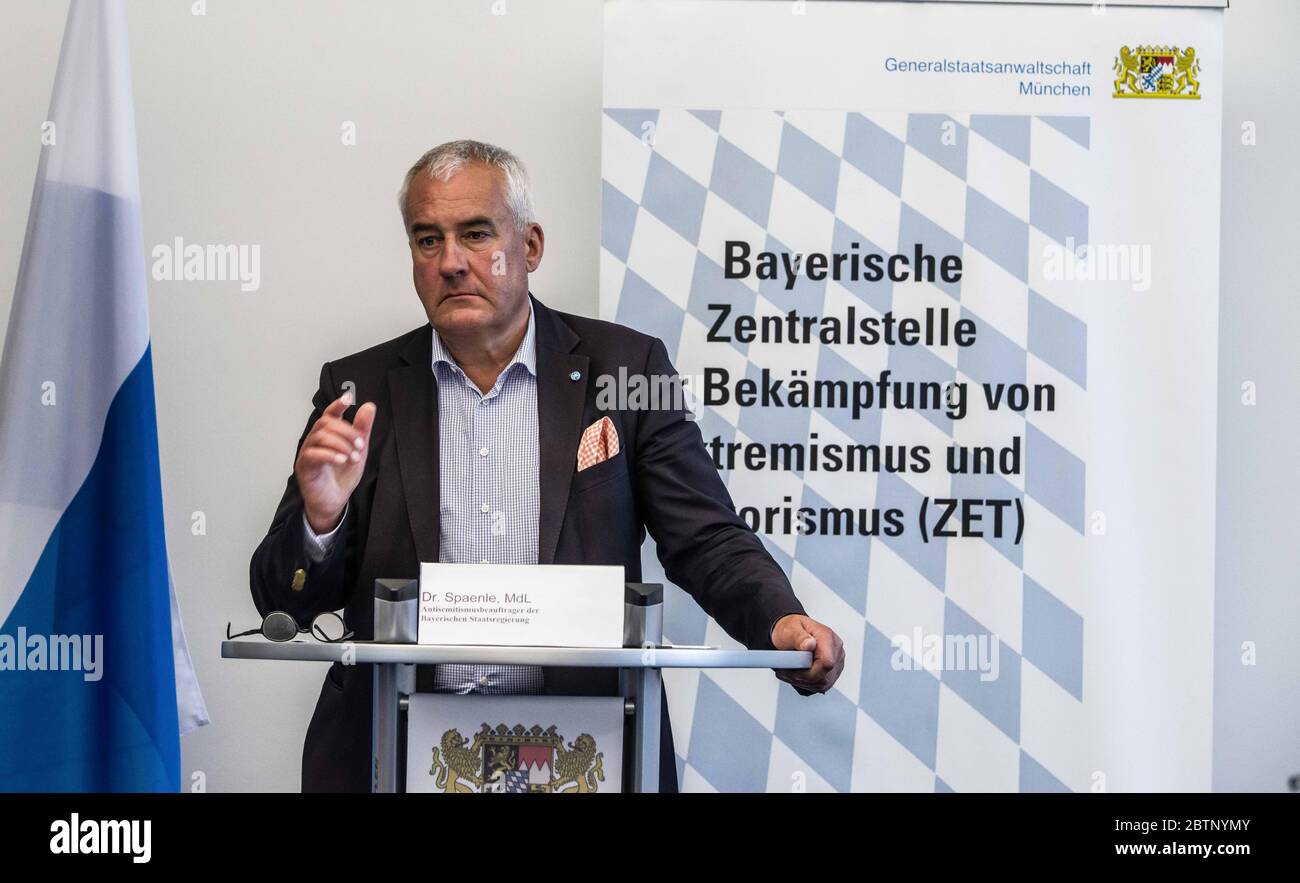 Munich, Bavaria, Germany. 27th May, 2020. LUDWIG SPAENLE, Antisemitismusbeautragte (Commisioner against Antisemitism) during a press conference where he emotionally relayed his disgust for the return of antisemitism in Germany. Due to a rise of anti-Semitic activities and crimes throughout Germany and specifically over 300 in Bavaria alone, the Bavarian Justizminister has issued a warning regarding the spreading of anti-semitic conspiracy theories, Holocaust relativization via the protests against the anti-Corona protests. Due to this, the Oberstaatsanwalt (head state attorney) Andreas Franck Stock Photo