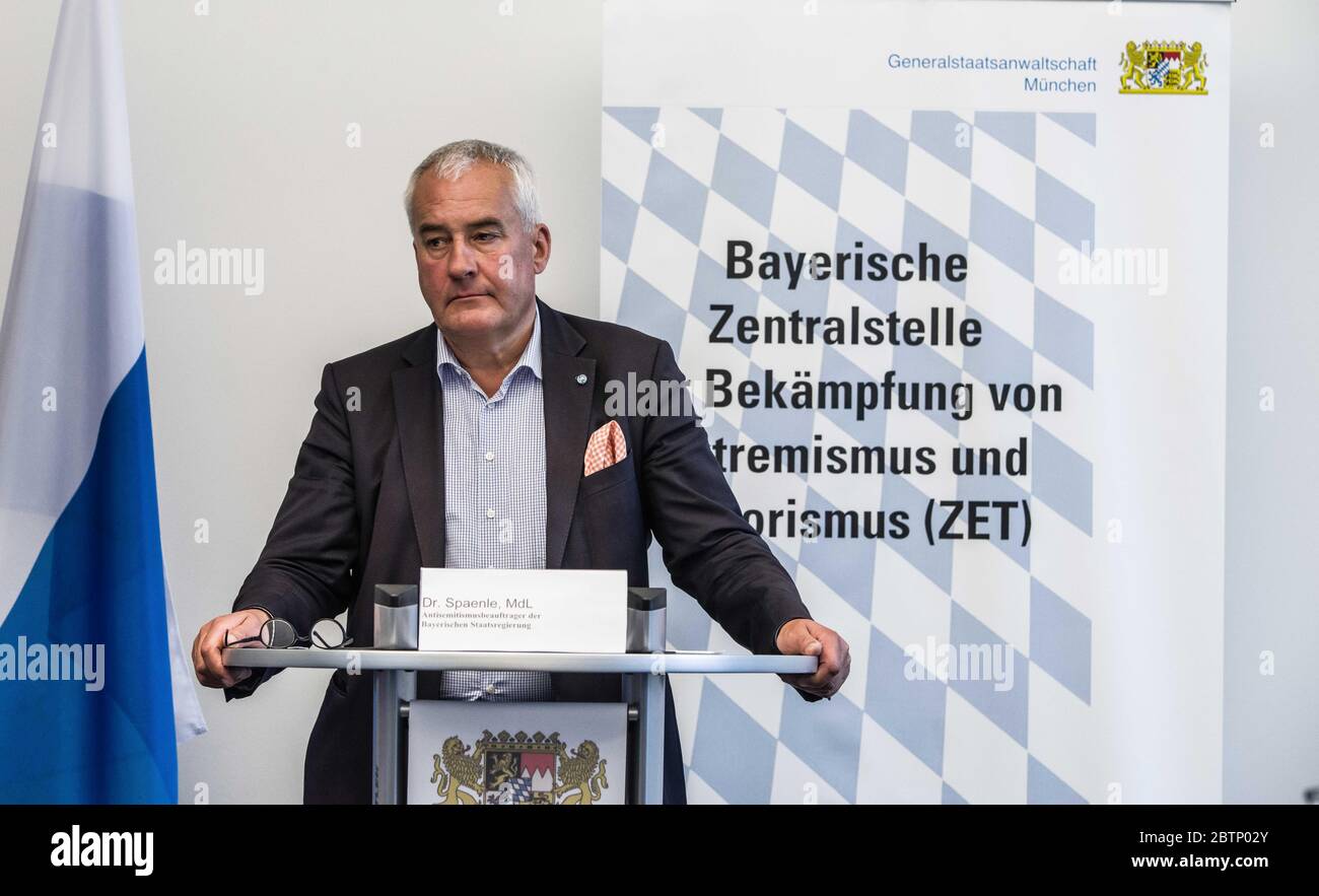 Munich, Bavaria, Germany. 27th May, 2020. LUDWIG SPAENLE, Antisemitismusbeautragte (Commisioner against Antisemitism) during a press conference where he emotionally relayed his disgust for the return of antisemitism in Germany. Due to a rise of anti-Semitic activities and crimes throughout Germany and specifically over 300 in Bavaria alone, the Bavarian Justizminister has issued a warning regarding the spreading of anti-semitic conspiracy theories, Holocaust relativization via the protests against the anti-Corona protests. Due to this, the Oberstaatsanwalt (head state attorney) Andreas Franck Stock Photo