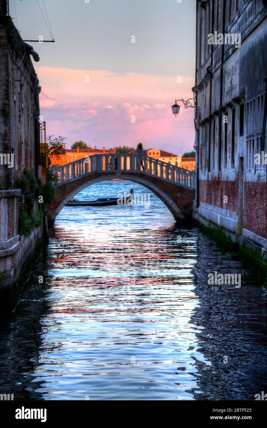 Empty venice canal hi-res stock photography and images - Alamy