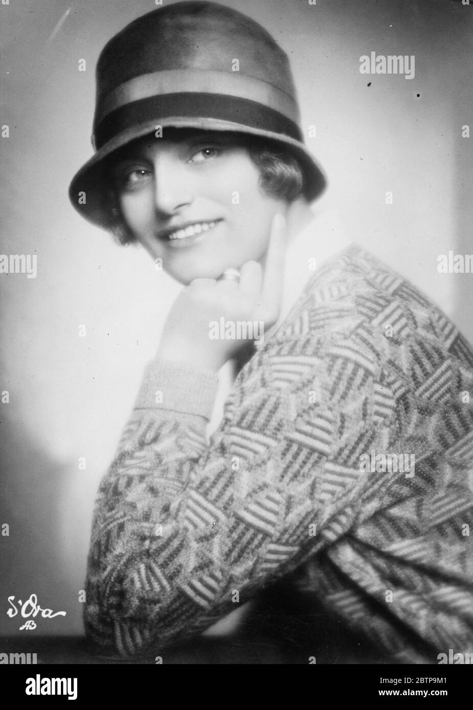Champion woman steeplechase rider . Frau Schmidt Melius , who a few days ago at Erfurt , won a handicap steeplechase when riding her own horse against professional male jockeys . 18 Februay 1927 Stock Photo