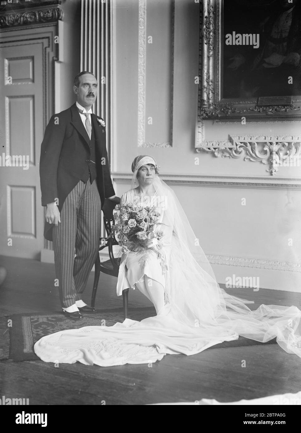 News wedding hi-res stock photography and images - Page 20 - Alamy, image size:966x1390