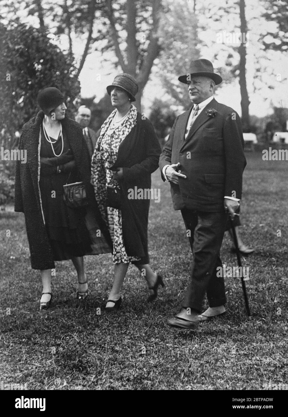 The Spanish Ascot . General Primo de Rivera with his fiancee , Senorita Nini Castellanos . 14 May 1928 Stock Photo