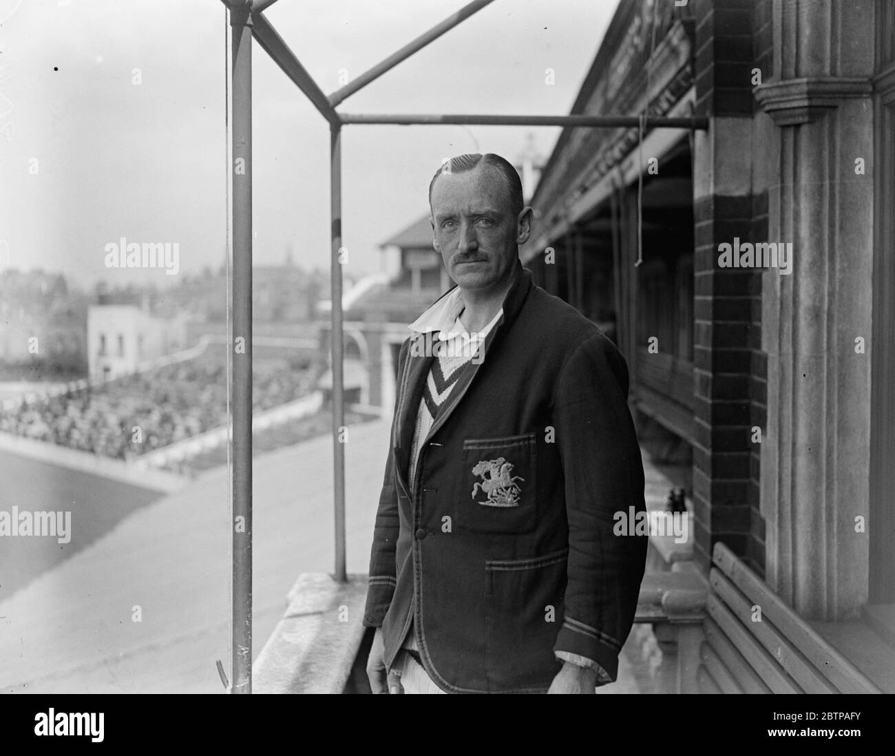 Cricketer. Jack Parsons , the Parson cricketer of Warwickshire . June 1928 Stock Photo