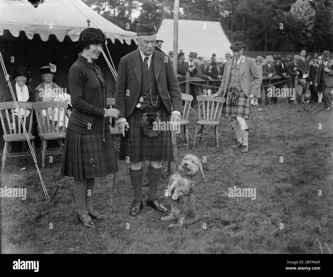 Aboyne Highland Games . Viscount and Viscountess Dunedin and their dog Sholi . . 13 September 1928 Stock Photo