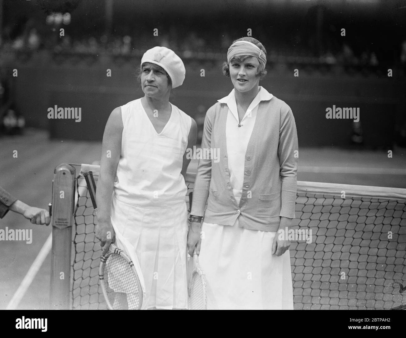 Tennis at Wimbledon . Mrs Bundy and Joan Ridley . 3 July 1929 Stock Photo