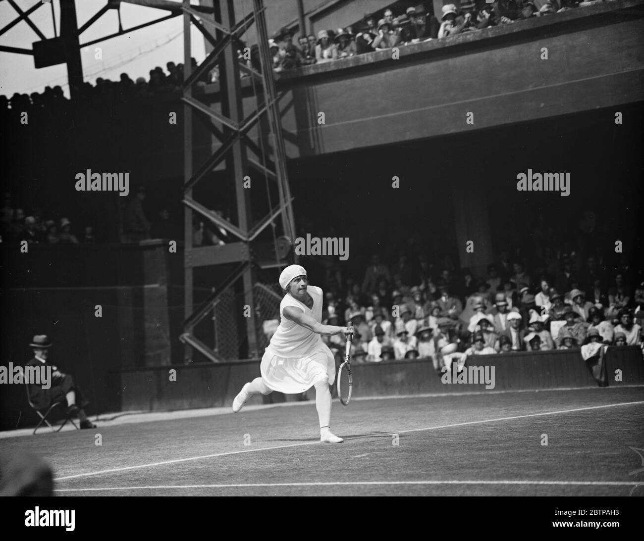 Tennis championships at Wimbledon . Mrs Bundy in play . 29 May 1929 Stock Photo
